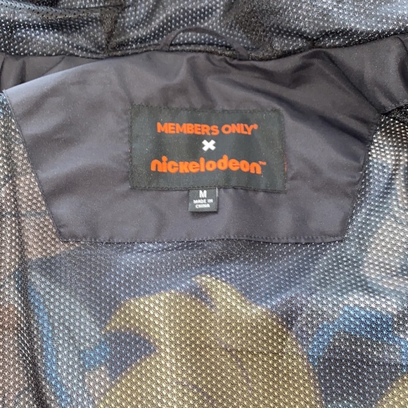 NWT Members Only x Nickelodeon Hey Arnold Windbreaker - Picture 5 of 6